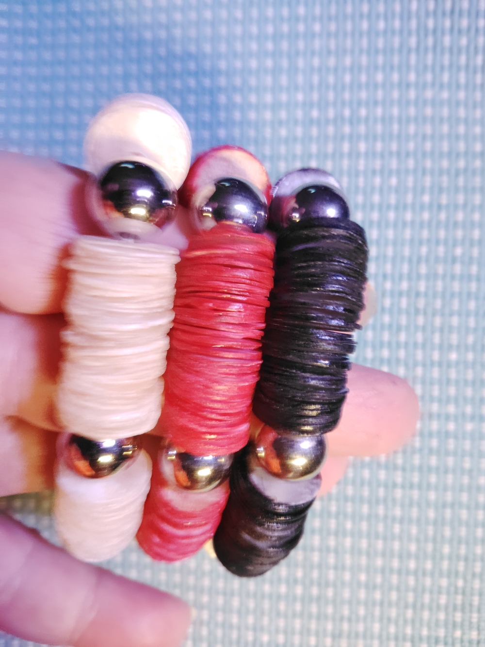 ✔️OYSTER CLAM SHELL, 📌HEAVY, THIN, STRETCH BRACELET(S) SILVER BALL  ACCENTS.
